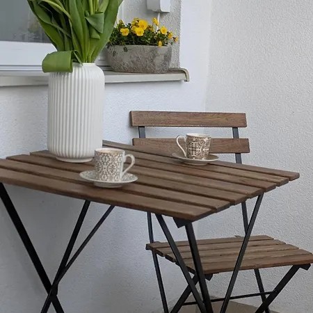 Stylish 6 With Balcony * براغ