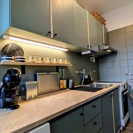 Апартаменты Stylish 6 With Balcony