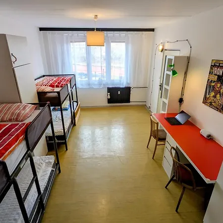 Stylish 6 With Balcony Appartement *