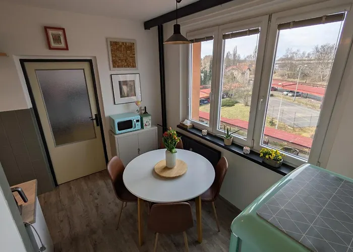 Stylish 6 With Balcony 아파트
