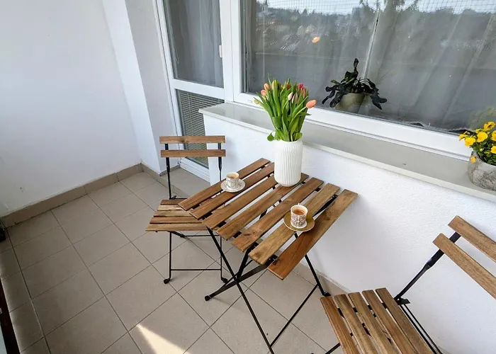 Stylish 6 With Balcony Apartment
