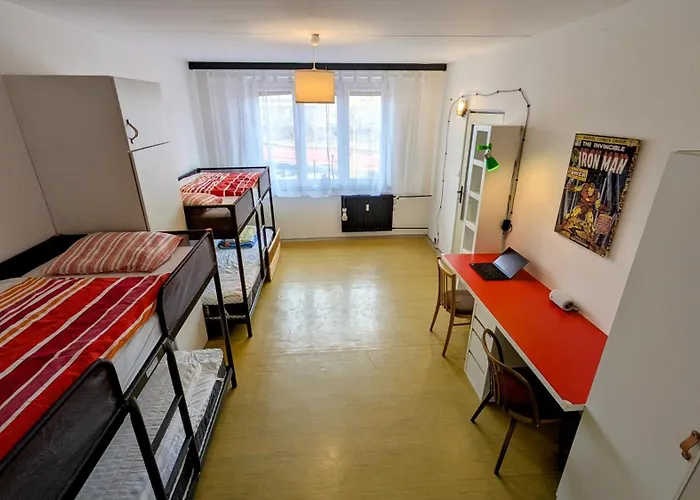 Stylish 6 With Balcony 아파트 *