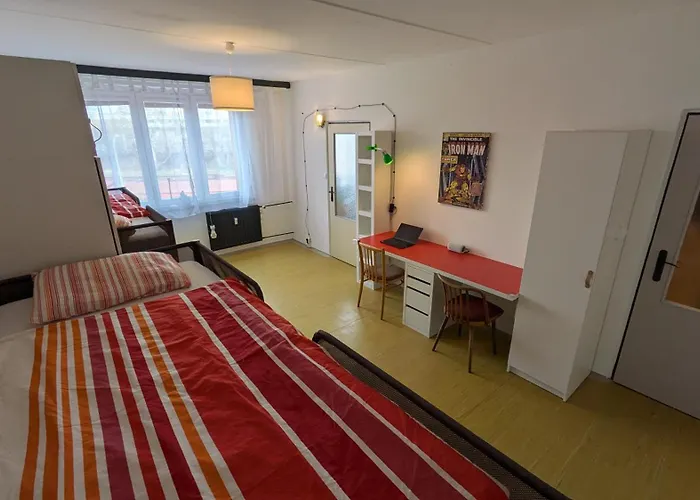 아파트 Stylish 6 With Balcony 프라하